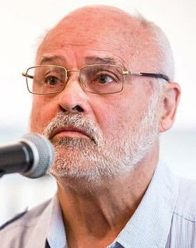 Seth Riggs as Warren