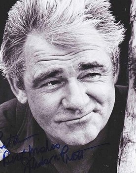 Judson Pratt as Lt. Mike Stevens