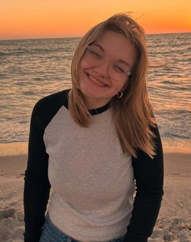 Vivi Garner as Flow