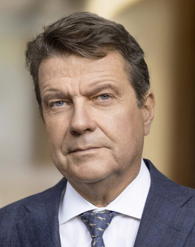 Colm Kelleher as Self