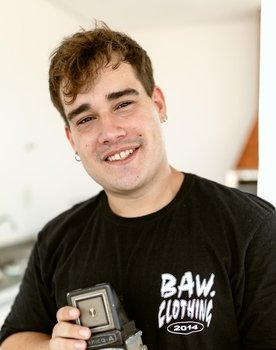 Matheus Cossa as Self