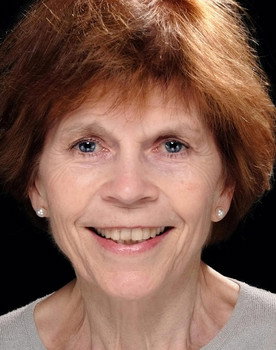 Máire Ní Ghráinne as Bean Áitiúil
