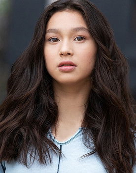 Oona O'Brien as Self