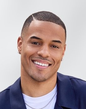 Grant Ellis as Self - The Bachelor