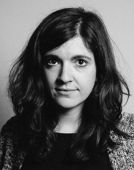 Júlia Berkes as Filialleiterin