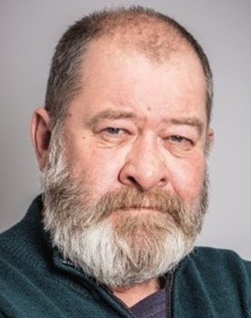 Joshua Richards as Sir Kay