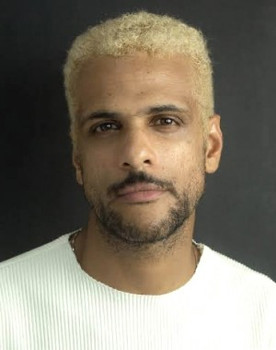 Murilo Sampaio as Ivan