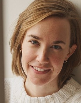 Mélanie Saint-Arnaud Dubois as Woman in White