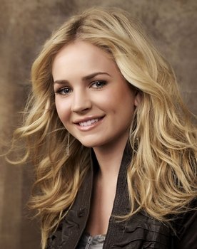 Britt Robertson as Carrie