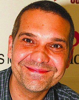 Cels Piñol as Policeman