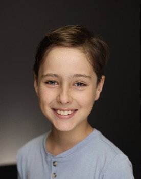 Ivan Vlasov as Charlie