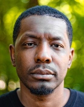 Jawaun Sanders as Officier Mark