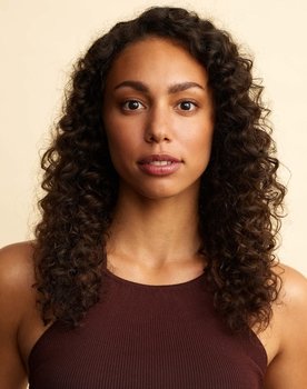 Emma Ferreira as Anthea