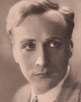Gösta Ekman as The Gardener's son