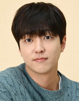 Lee You-jin as Self - Contestant
