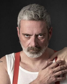 Abel Mora as Taxista