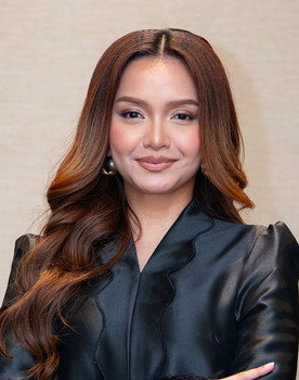 Azira Shafinaz as Nisa