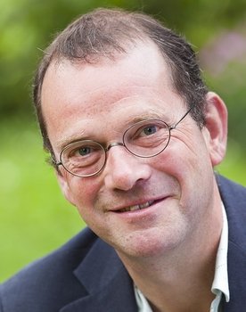 Rindert Kromhout as Interviewee