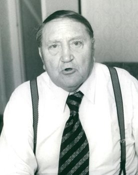 Arthur Mullard as Boxing Champion