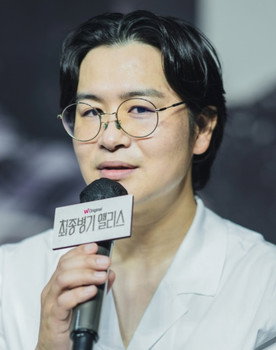 Seo Seong-won as Self - Contestant