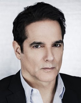 Yul Vazquez as Finn Williams