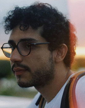 Leônidas Oliveira as 