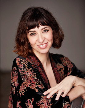 Belén Riquelme as Amy Winehouse