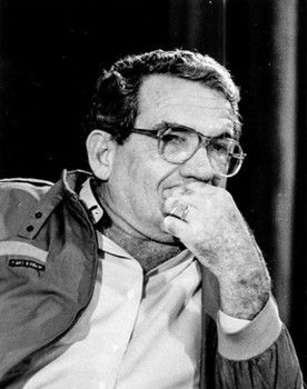 Jorge Fraga as Pedro