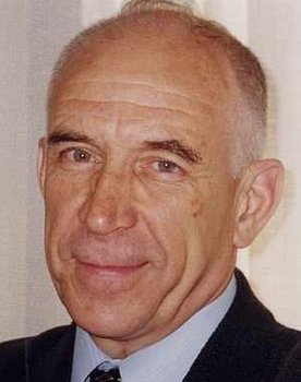 Aleksandr Pashutin as Viktor Chutko - papa Ruslana