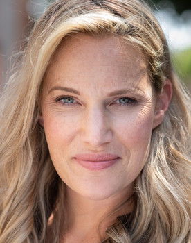 Samantha Tolj as Detective Amy French