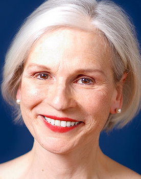 Nicky Guadagni as Helene Le Domas