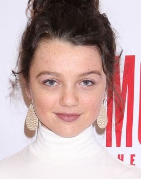 Stefania LaVie Owen