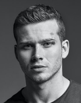 Oliver Stark