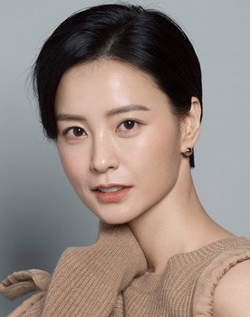Jung Yu-mi as Director Hong