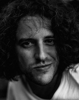 Lucas Queiroga as Palmito / Casemiro