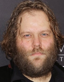 Ólafur Darri Ólafsson as Sjonni