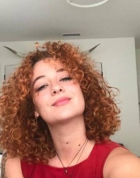 Sophie Perry as Lucy Hawking (Age 14)