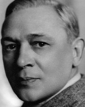 Aleksandr Kleberer as Hetchinson