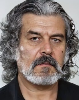 Sen Kimsin?