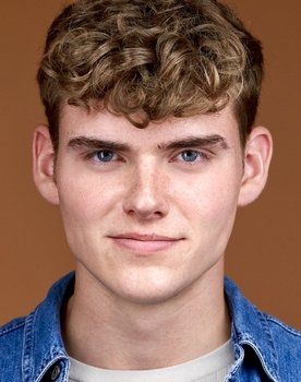 Ben Jeffers as Noah