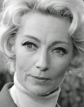 France Delahalle as Pauline