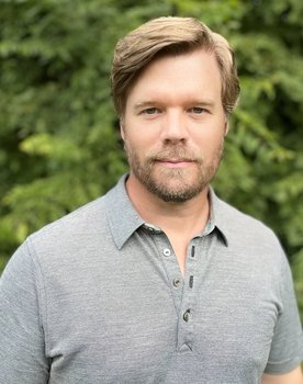 Lee Wilson as Earl Van Dorn