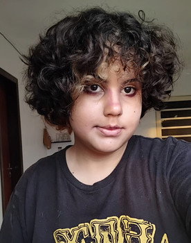Gabi Belchior as Adolescente 3