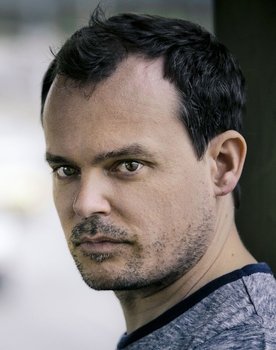 Johannes Allmayer as Markus