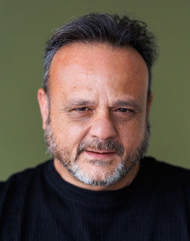 Javier Chueca as Juan Andrés Vicente