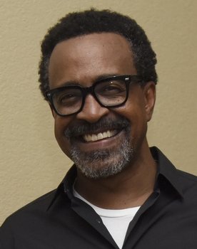 Tim Meadows as Donovan Piggot