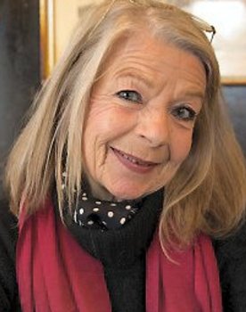 Christiane Rohde as Åse