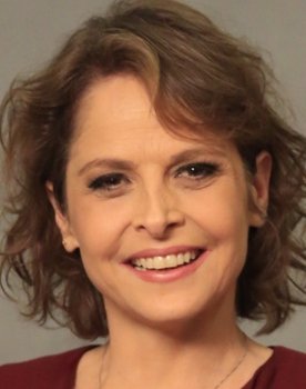 Drica Moraes as Carol