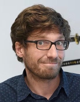 Gregory Brossard as Hombre Gasolinera