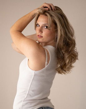 Kylie Elizabeth Schultz as Alyssa